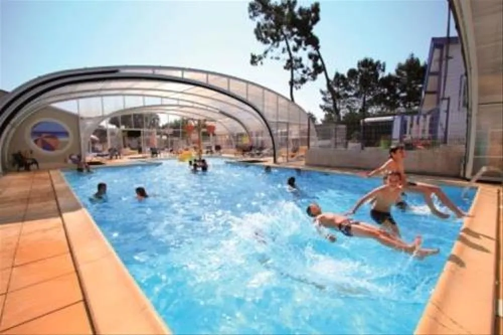 Camping Les Flots Blues