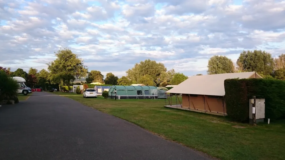Adgestone Camping and Caravanning Club Site