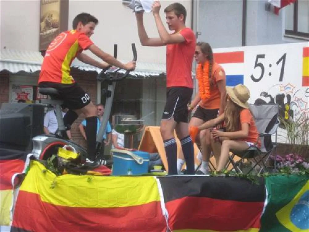 Nibelungen-Camping am Schwimmbad