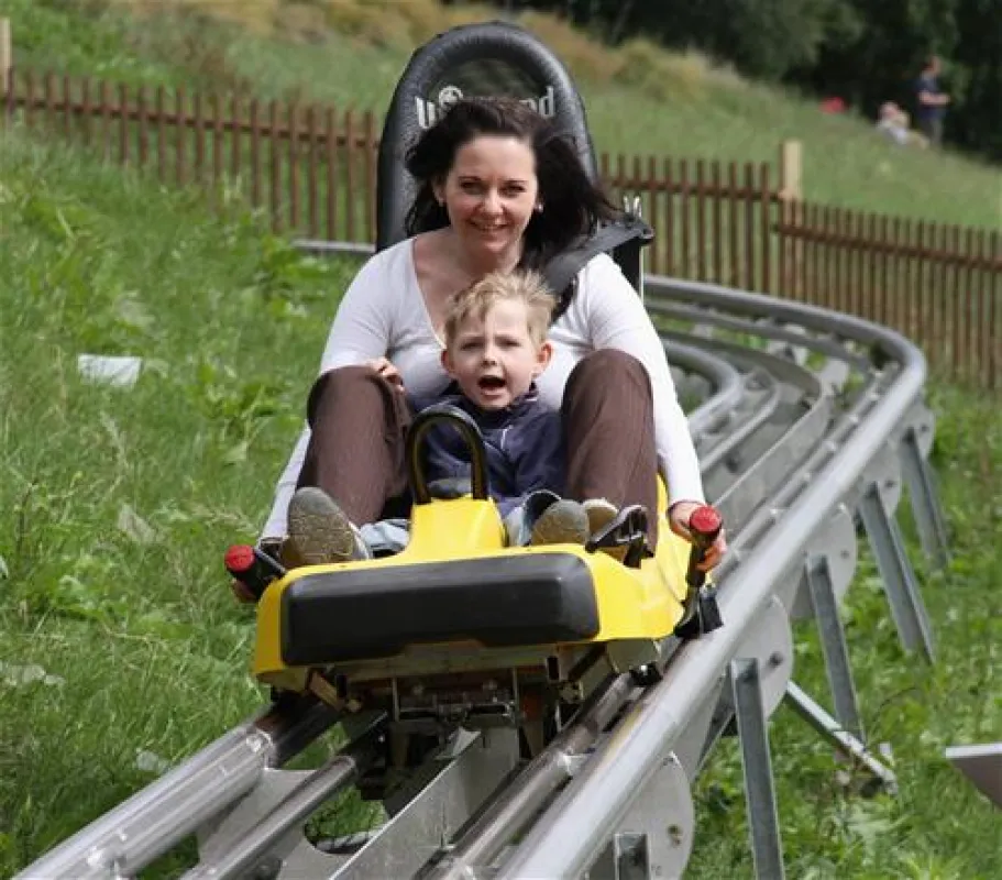 Nibelungen-Camping am Schwimmbad