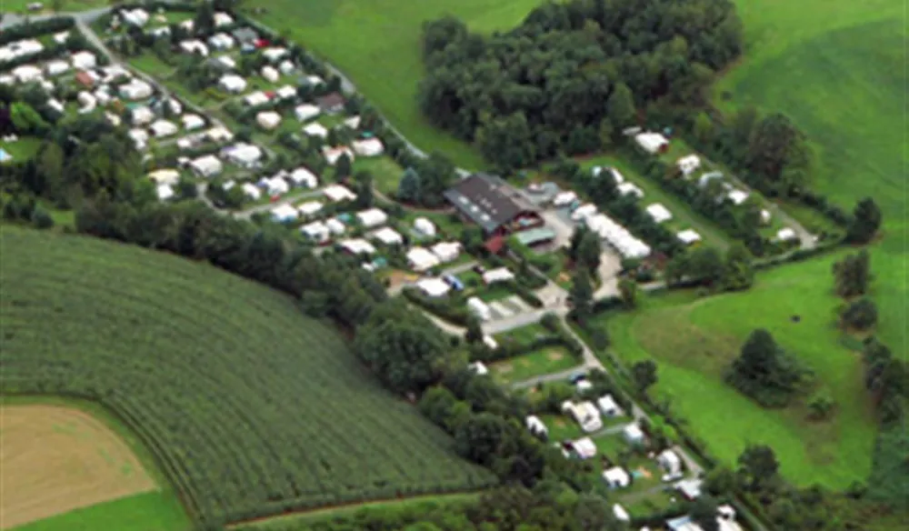 Nibelungen-Camping am Schwimmbad