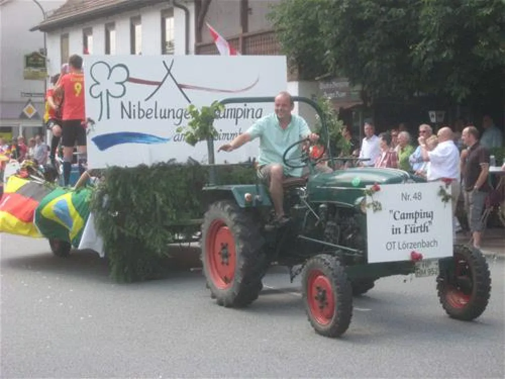 Nibelungen-Camping am Schwimmbad