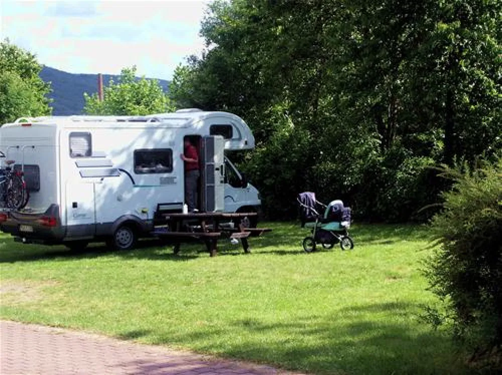 Nibelungen-Camping am Schwimmbad