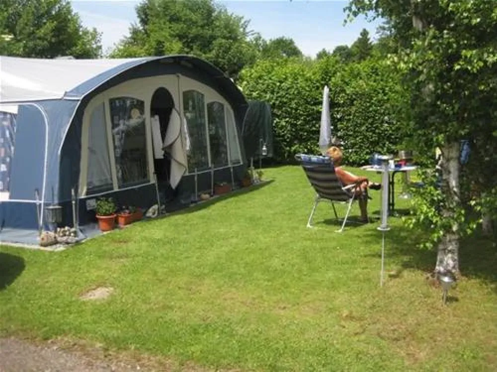 Nibelungen-Camping am Schwimmbad