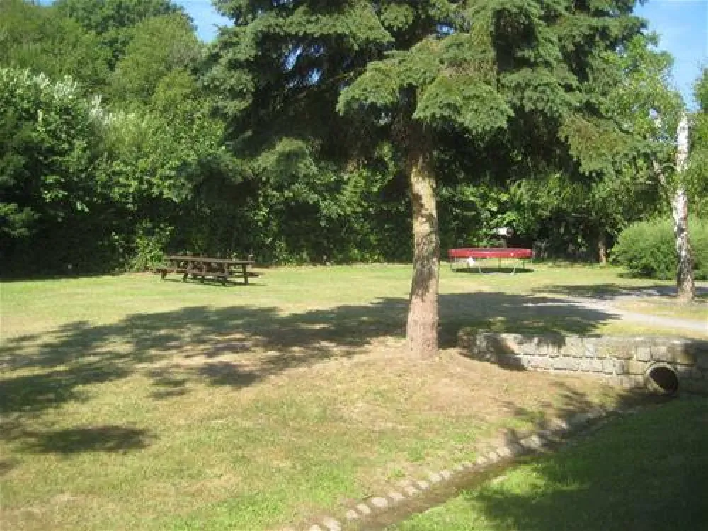 Nibelungen-Camping am Schwimmbad