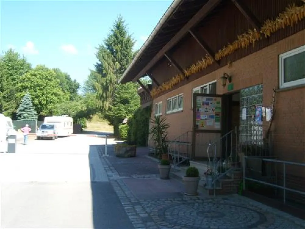 Nibelungen-Camping am Schwimmbad