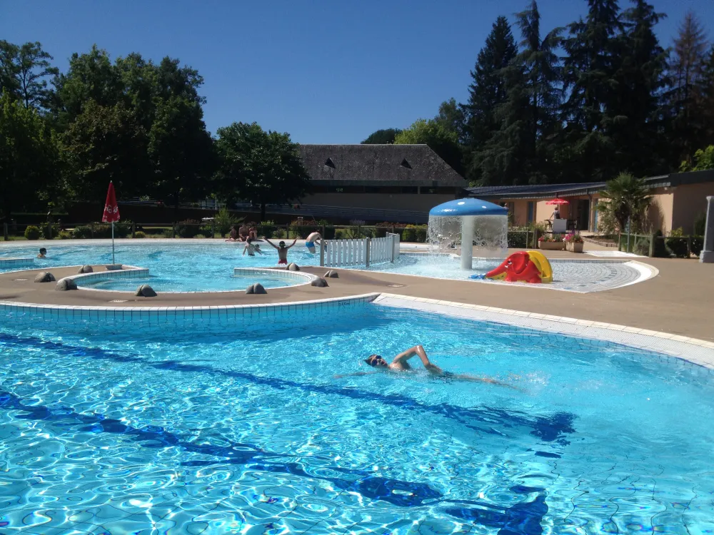 CAMPING MUNICIPAL*** LE LONGOUR