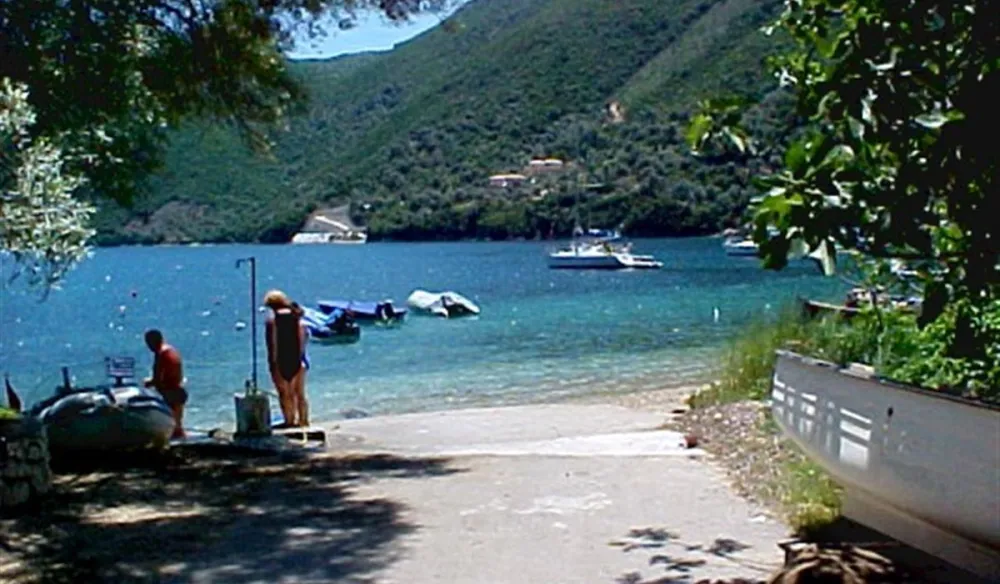 Camping Desimi Beach