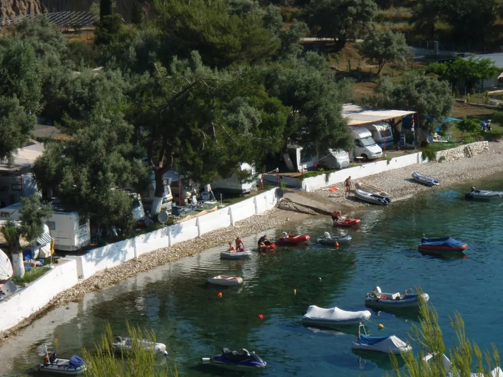 Camping Desimi Beach