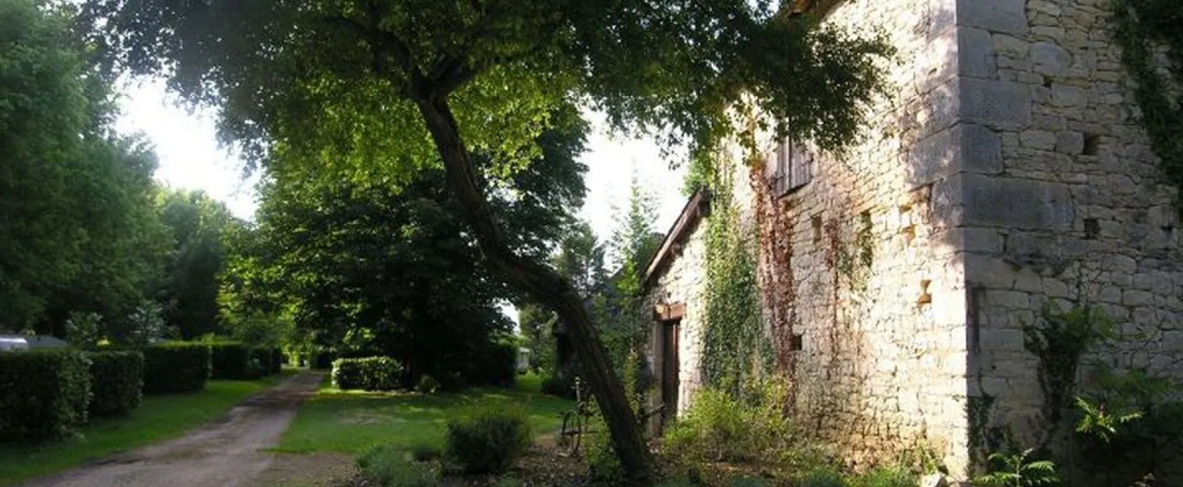 Camping Le Moulin Des Donnes