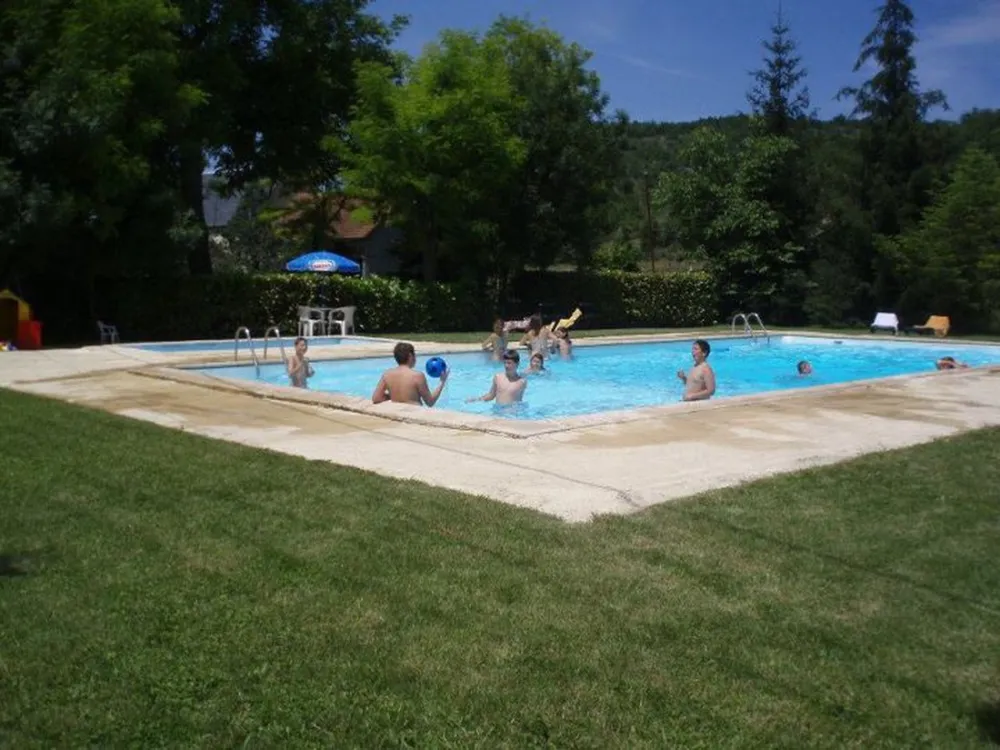 Camping Le Moulin Des Donnes