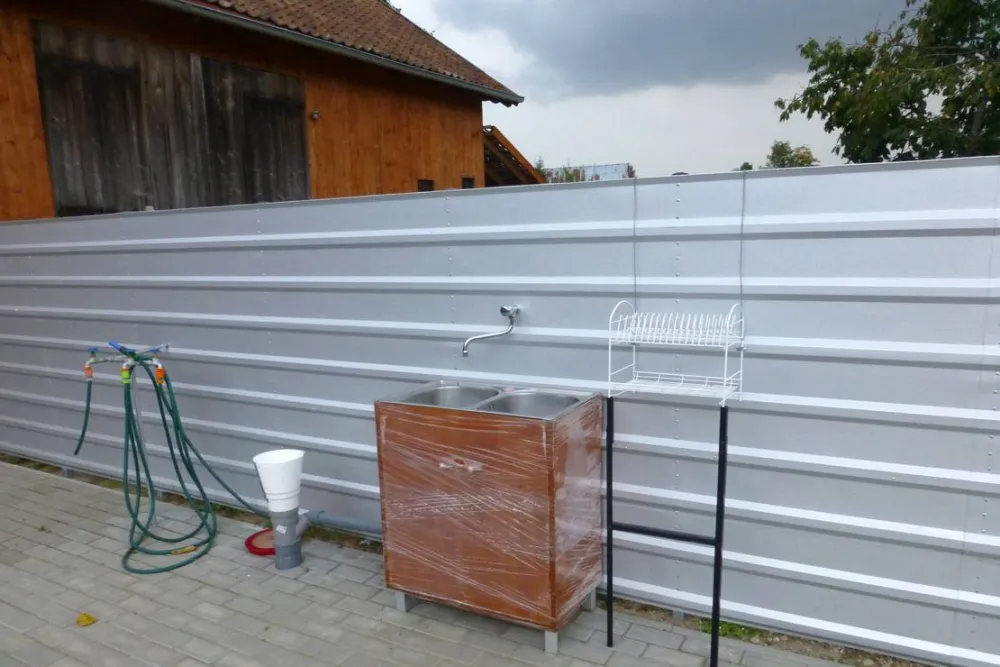 KIKITY - Camping at the lake