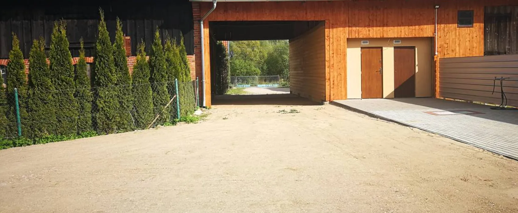 KIKITY - Camping at the lake