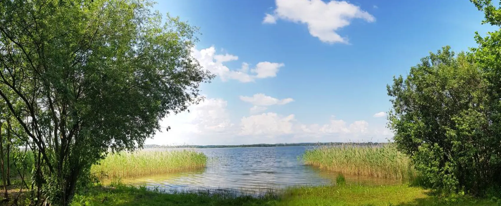 KIKITY - Camping at the lake