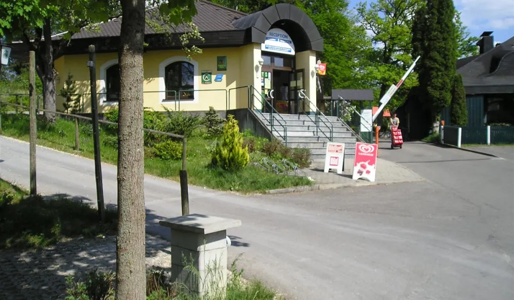 Camping am See International