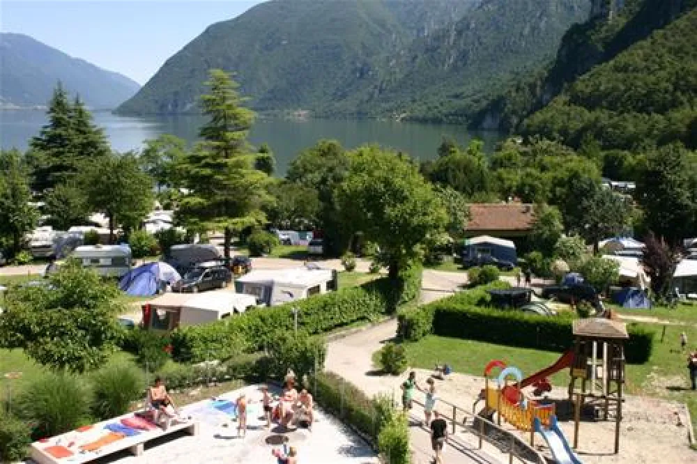 Camping Vantone Pineta