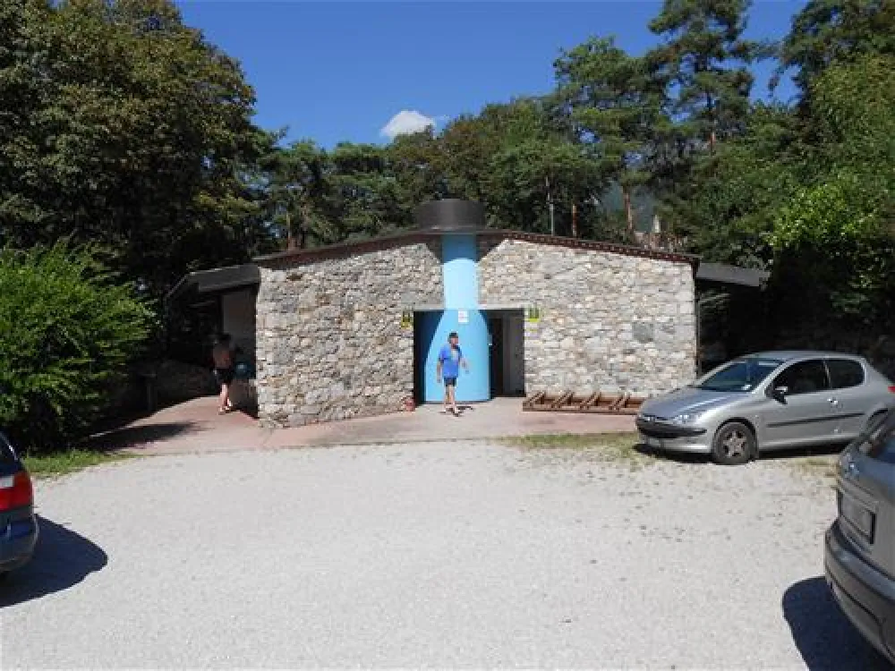 Camping Vantone Pineta