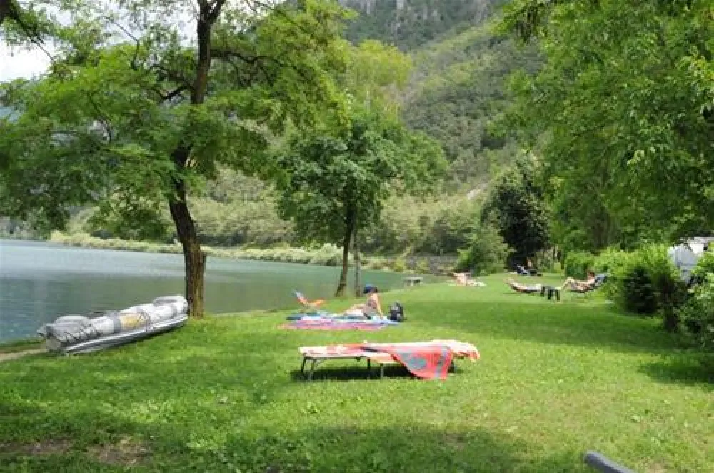 Camping Vantone Pineta