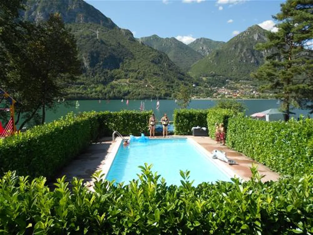 Camping Vantone Pineta