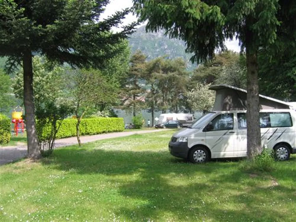 Camping Vantone Pineta