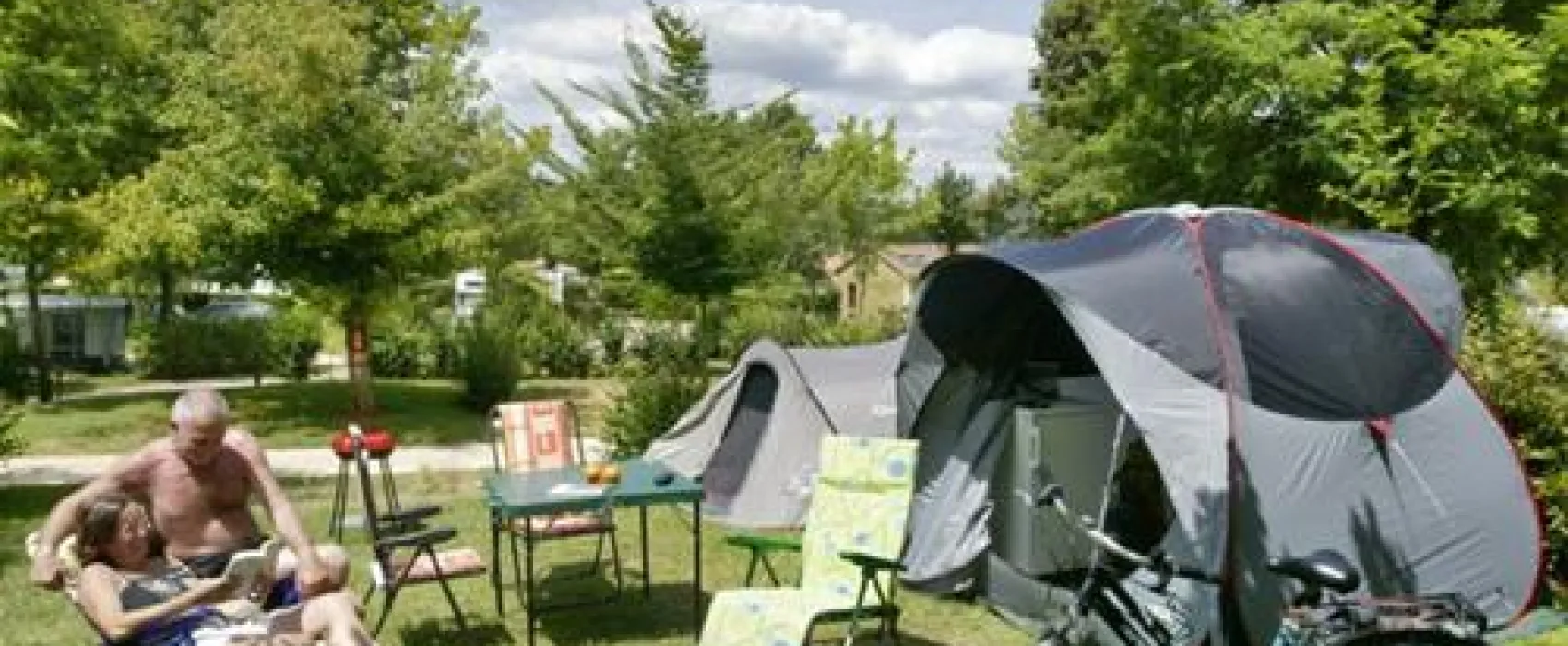 Camping Les Acacias/ Sarlat  