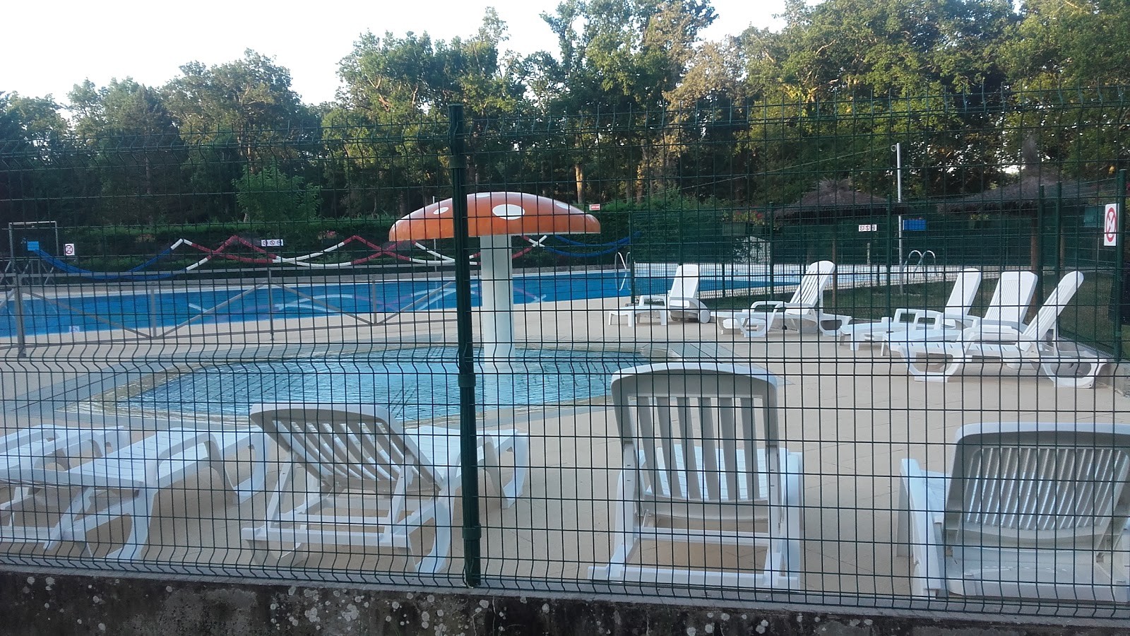 Camping Municipal La Cheneraie - Photo 2