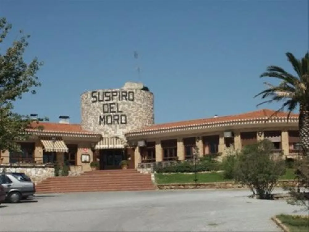 Camping Suspiro Del Moro