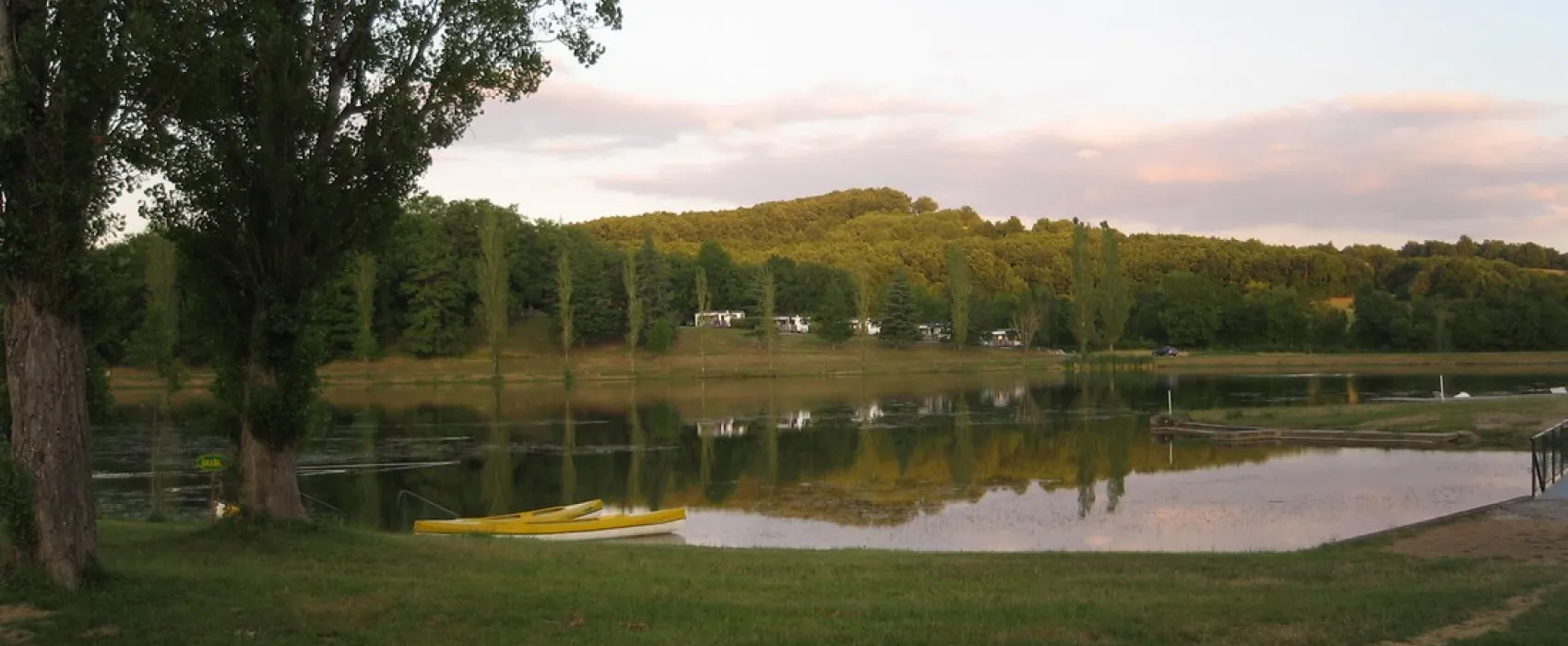 Camping Le Lac de Parisot  
