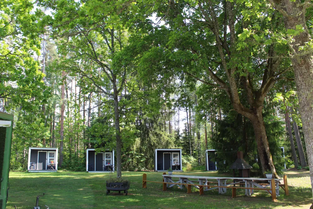 UKI HOLIDAY VILLAGE/ UULU KIRIK KULTUURI- JA PUHKEKÜLA