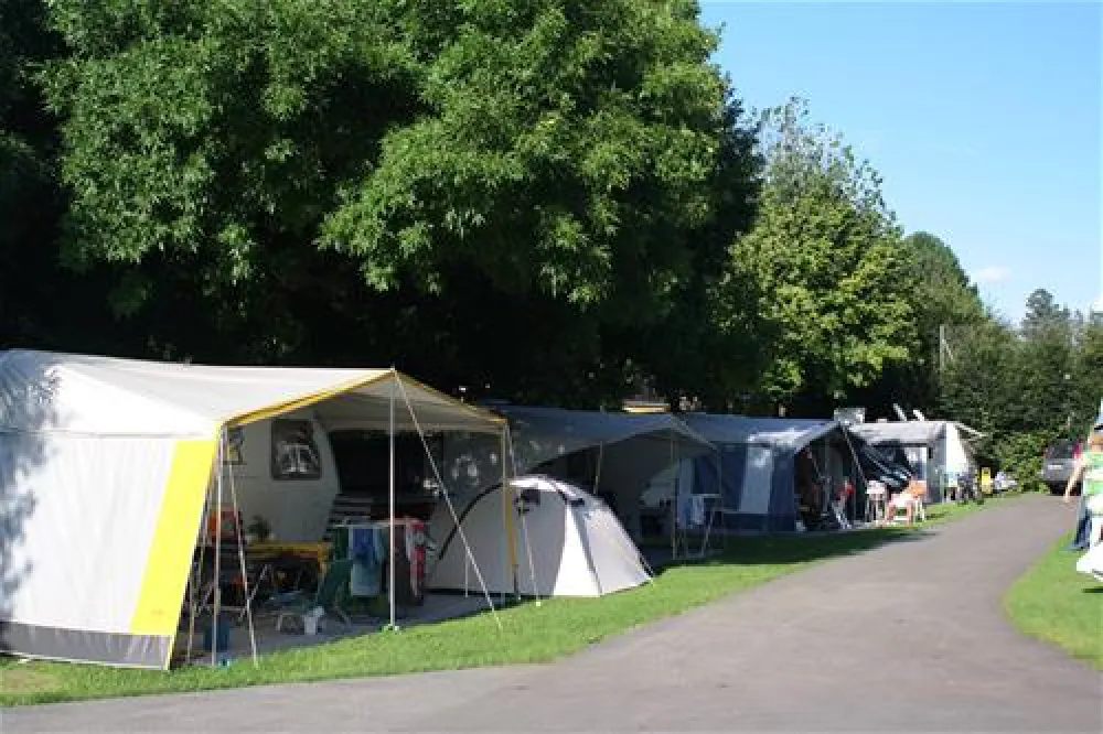 Schwimmbad-Camping Hall