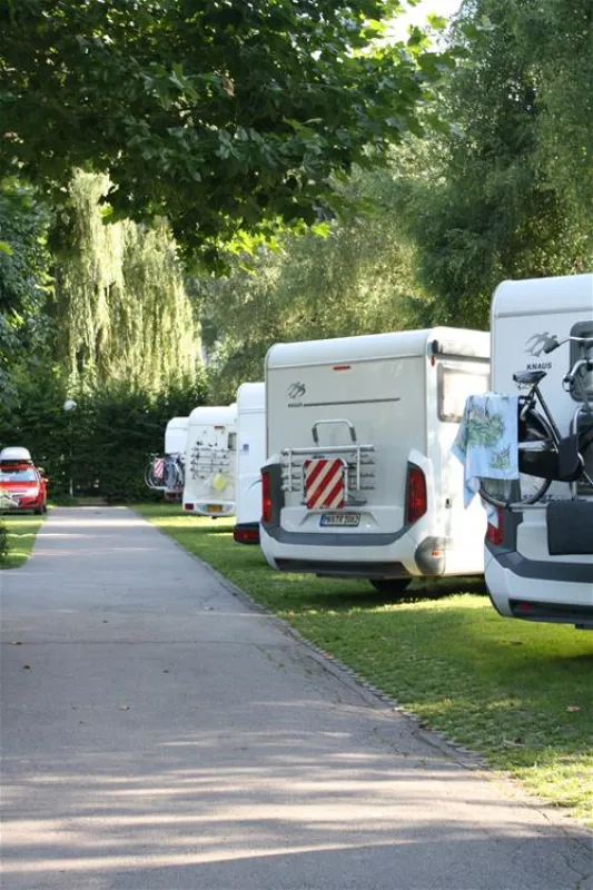 Schwimmbad-Camping Hall