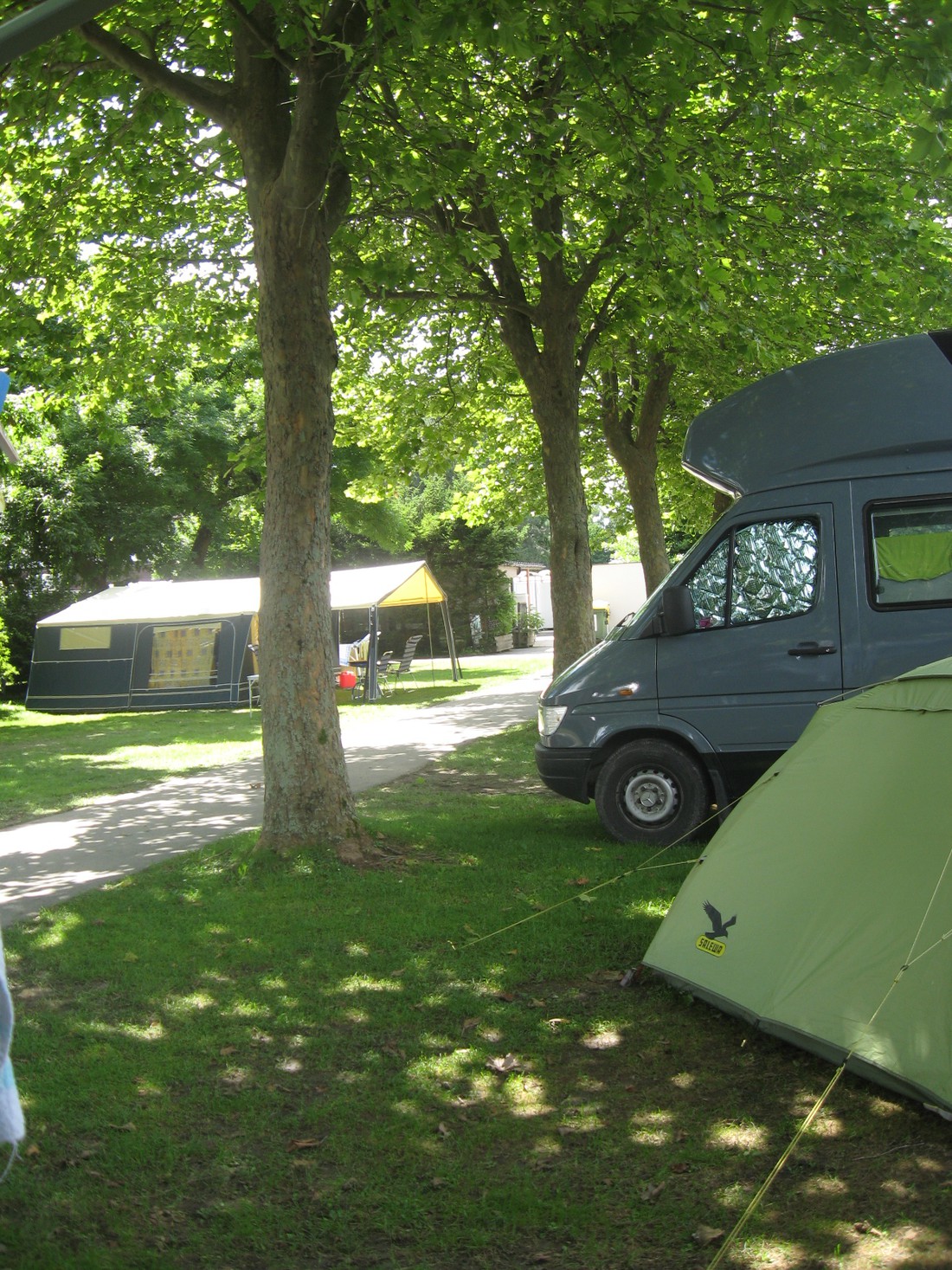 camping zelt auf anhnger Van-Haltestelle Camping Anhnger mit Dachzelt  VAN-HALTESTELLE