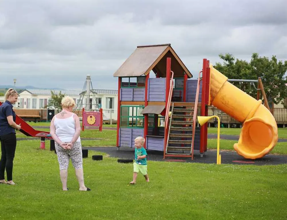 Lyons Manor House Park