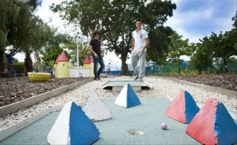 Camping Domaine De La Marina  