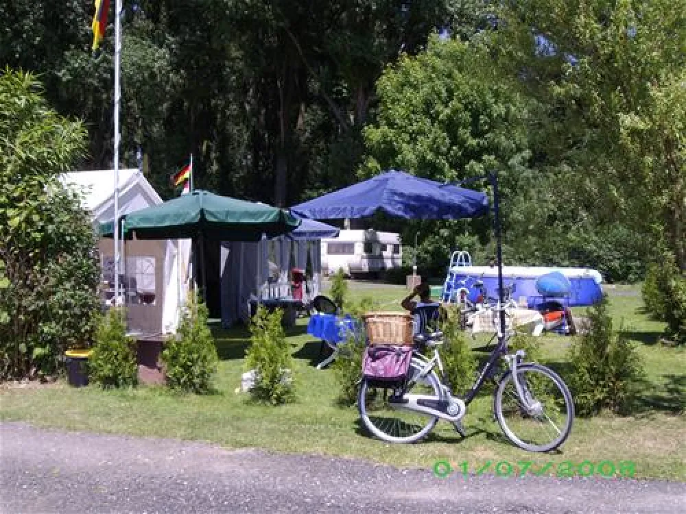 Campingplatz-Rheinblick
