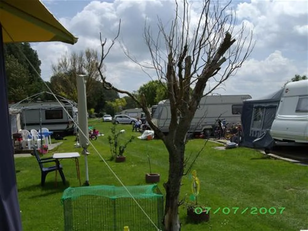 Campingplatz-Rheinblick