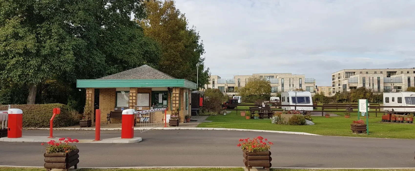 Camping and Caravanning Club Site Cambridge