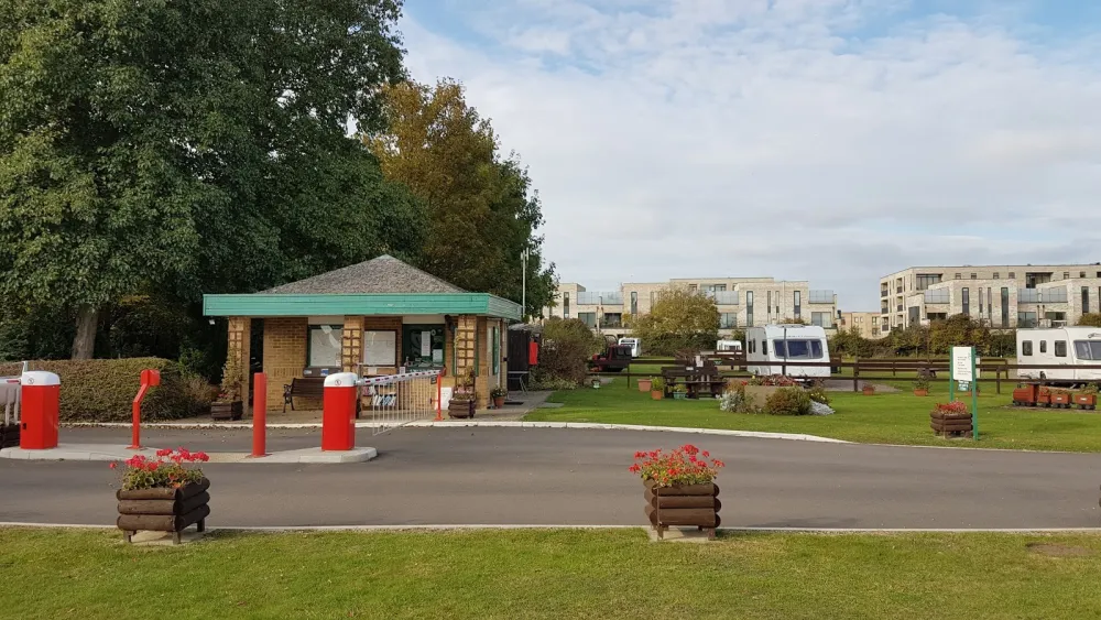 Camping and Caravanning Club Site Cambridge