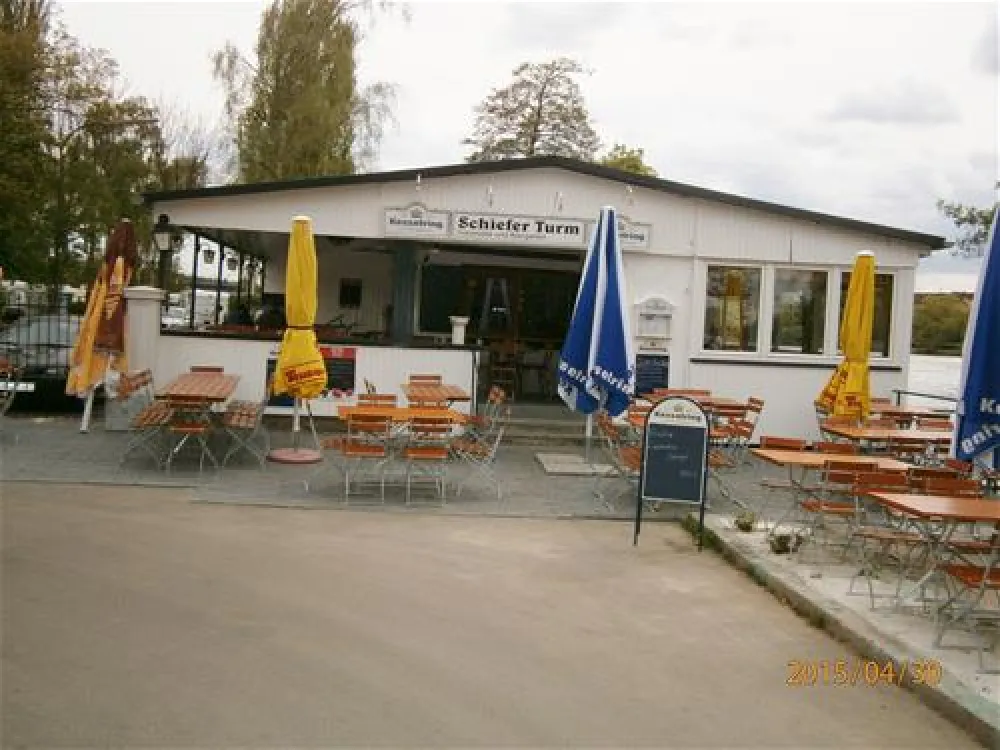 Camping Schiefer Turm