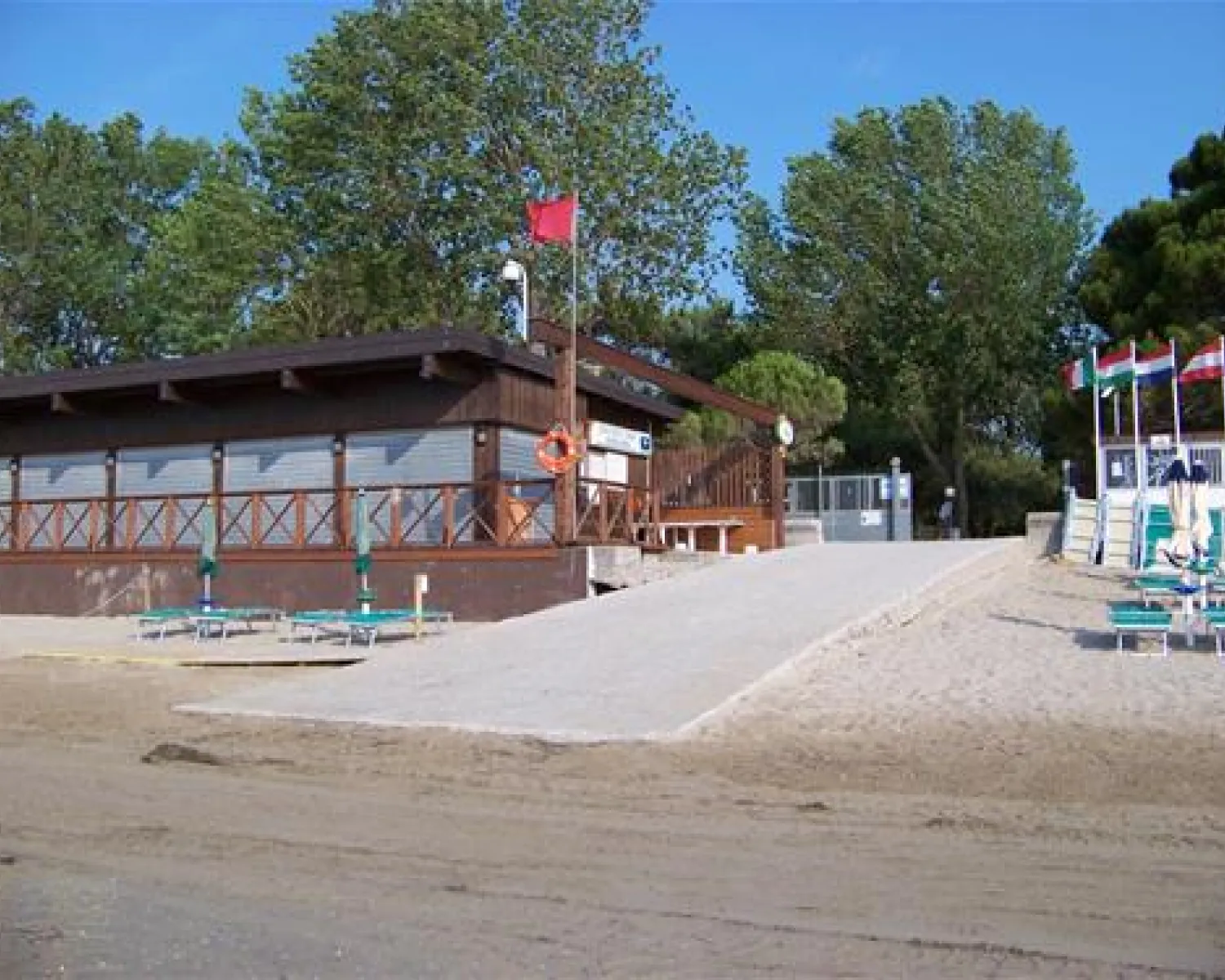 camping antenne TELEVES Deutschland Camping Antenne CAMPNOVA2 Camping-Antenne fr UKW   Solarics GmbH