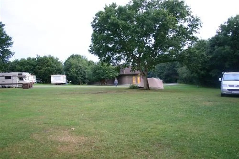Lee Valley Leisure Centre Camping and Caravan Park