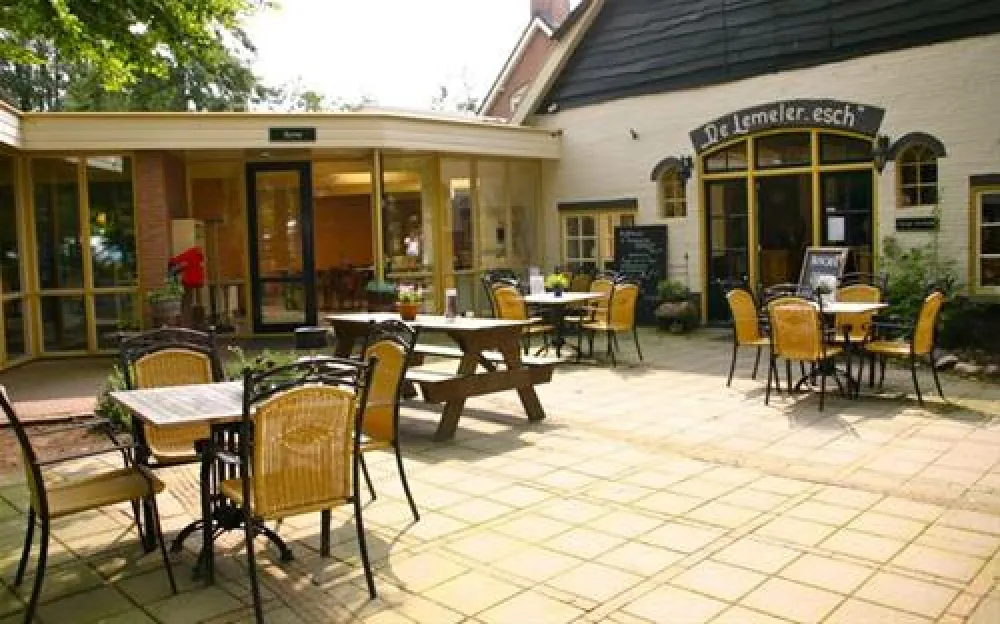 Camping De Lemeler Esch