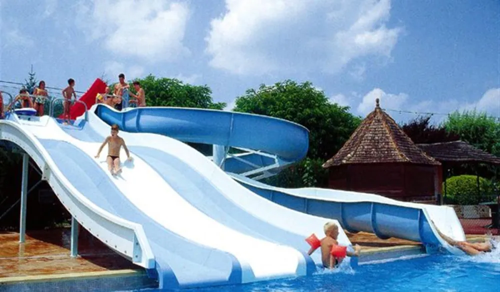 Camping Les Hauts De Ratebout  