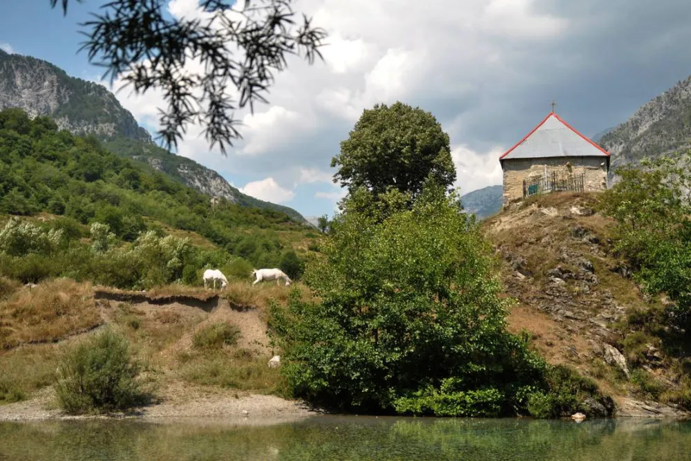 Curraj i Epërm Summer Camping