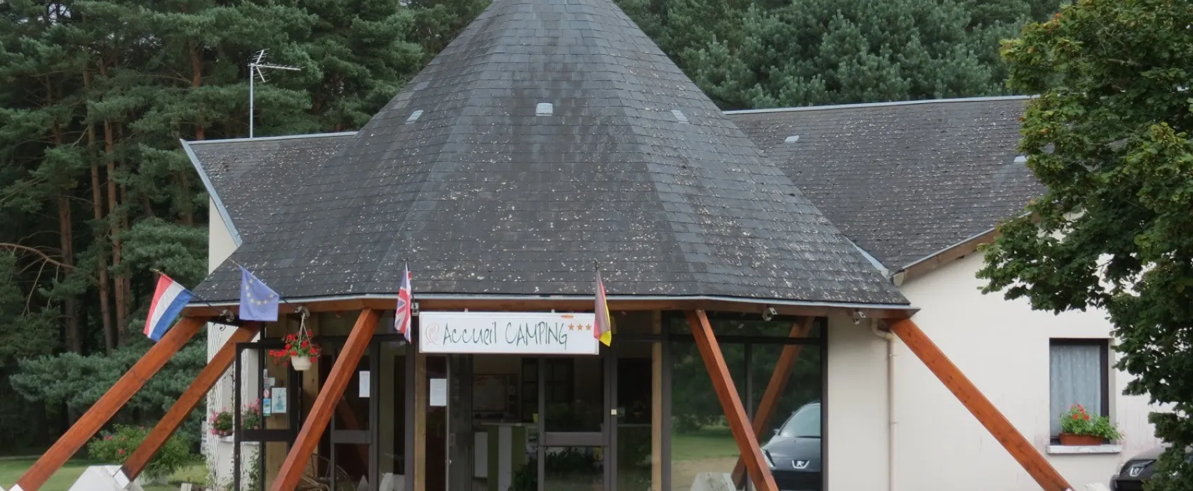 Camping Les Grands Pins  