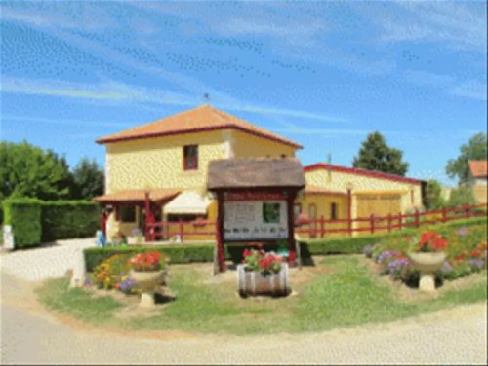 Camping La Ferme Des Poutiroux  