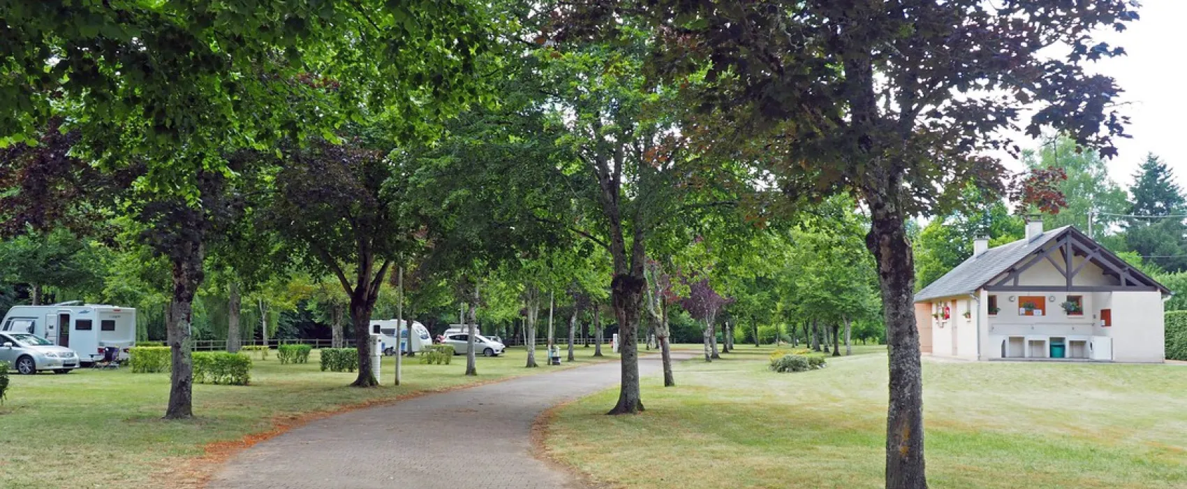 Camping Municipal Des Rives De La Bouzanne