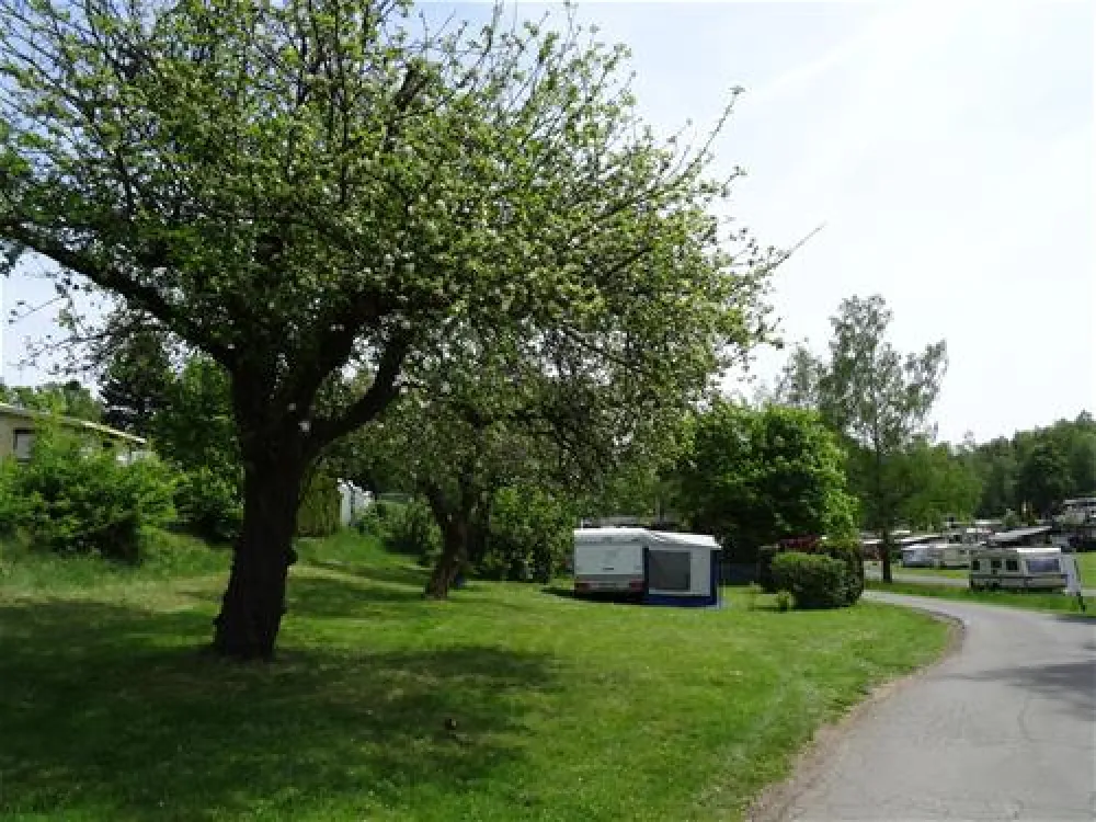 Camping Spitzer Stein