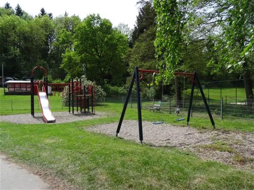 Camping Spitzer Stein