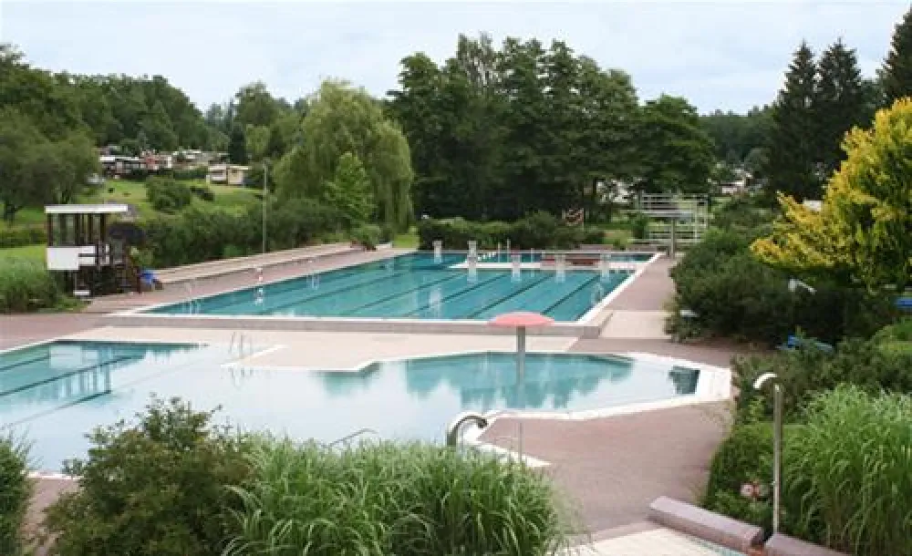 Camping Spitzer Stein